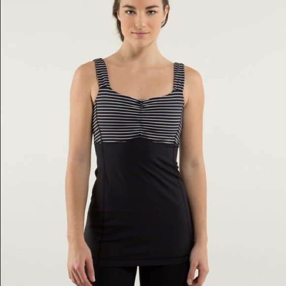 Lululemon Women's Aria Tank II Parallel Black Tank - Picture 2 of 8